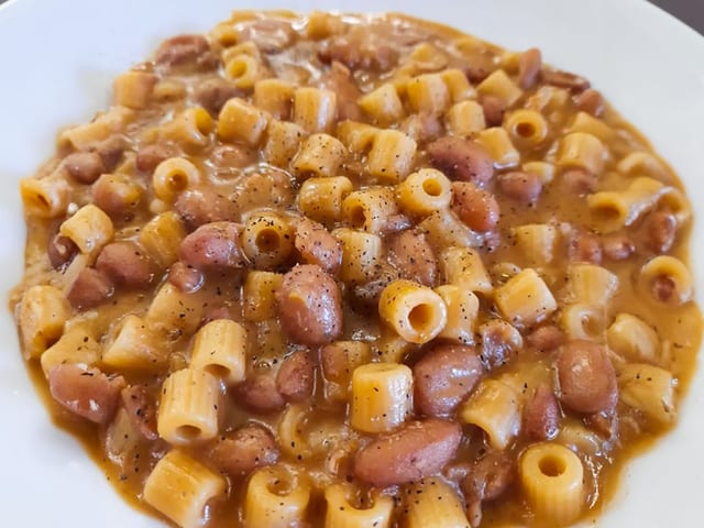 Pasta e Fagioli 32 oz. Frozen.