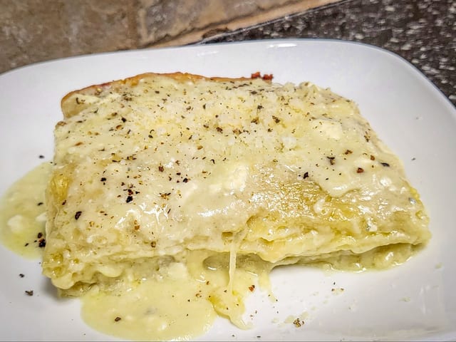Lasagna Alfredo.