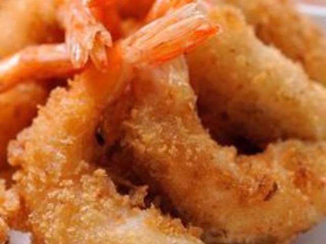 Fried Seafood Platter for 1 Person.